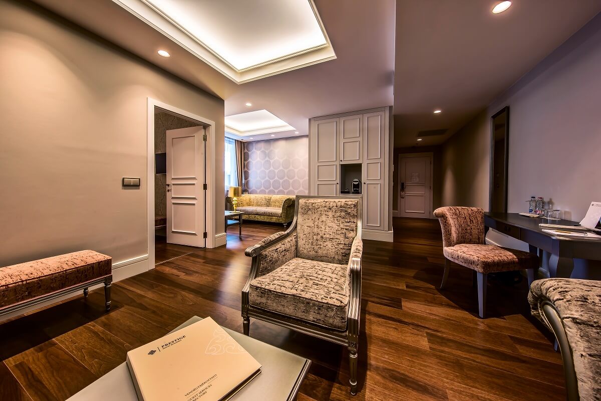 Hotel Prestige