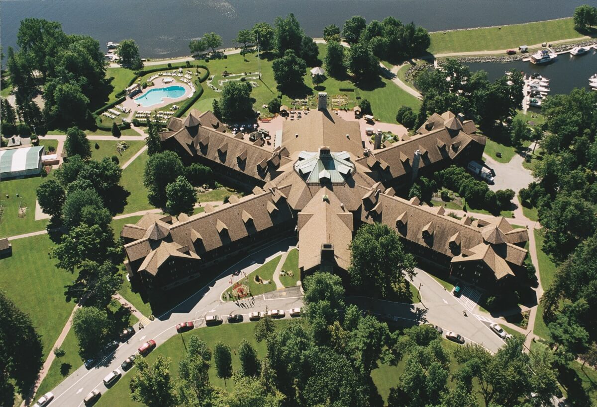 Fairmont Chateau Montebello Quebec Hotels in Montebello