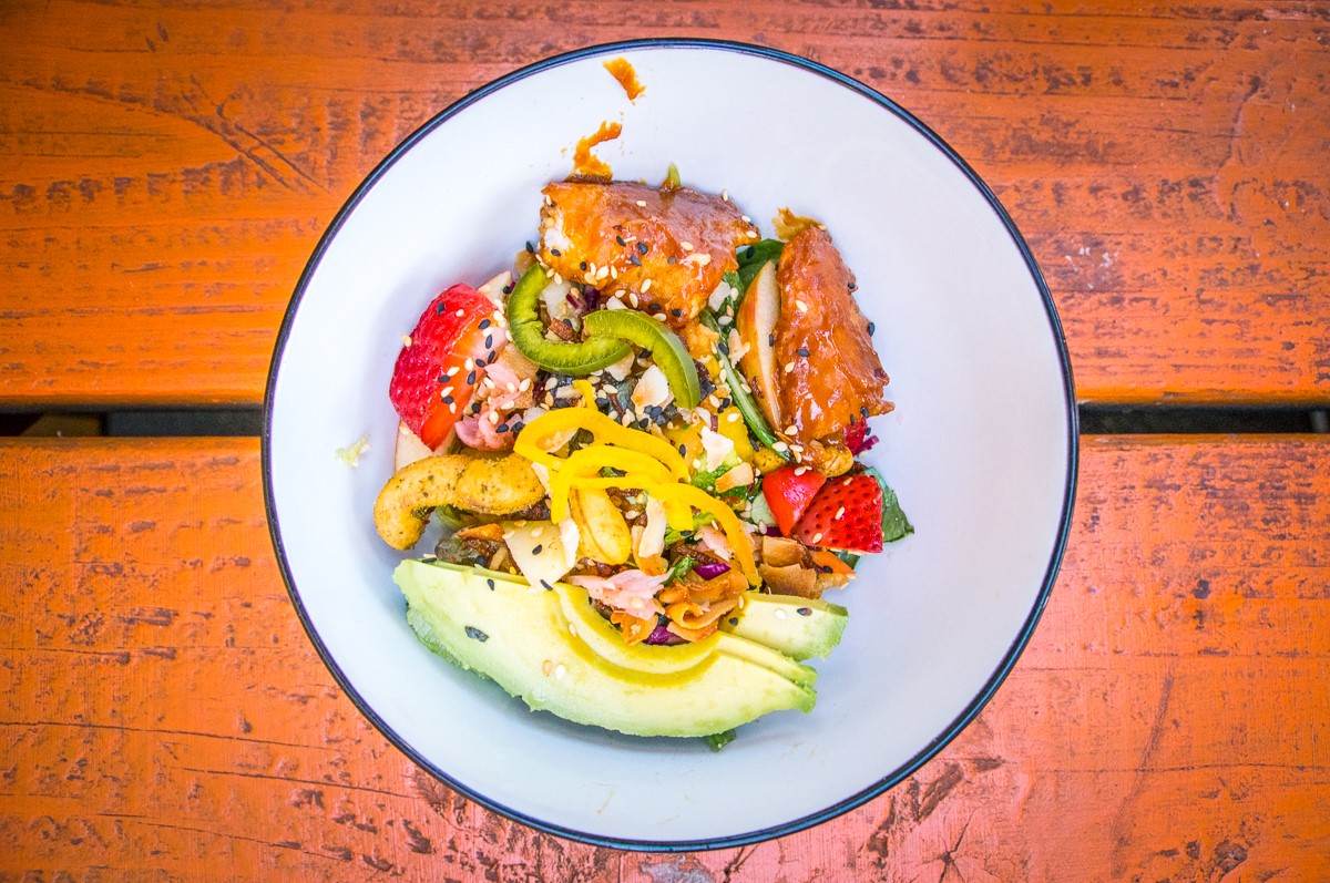 Thai salad from Portland food truck. Photo by Authors.