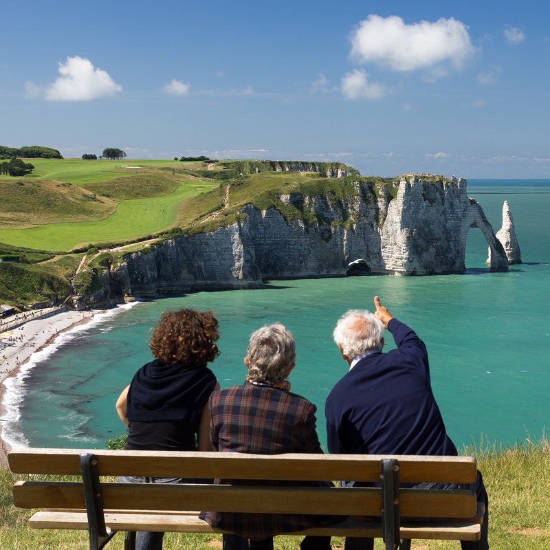Les falaises d'Etretat Falaises d'Etretat - Normandie - France