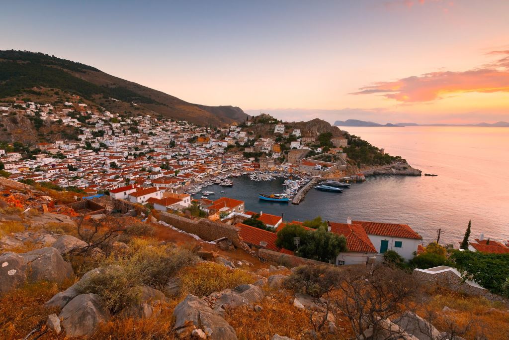Hydra_Fotolia_87204490_Subscription_Monthly_M_PLUS