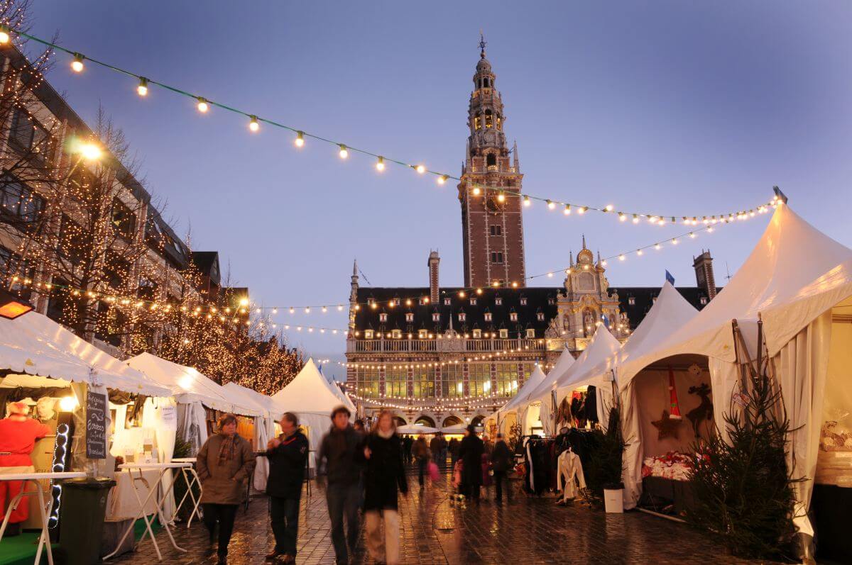 Weihnachtsmarkt in Leuven Belgien