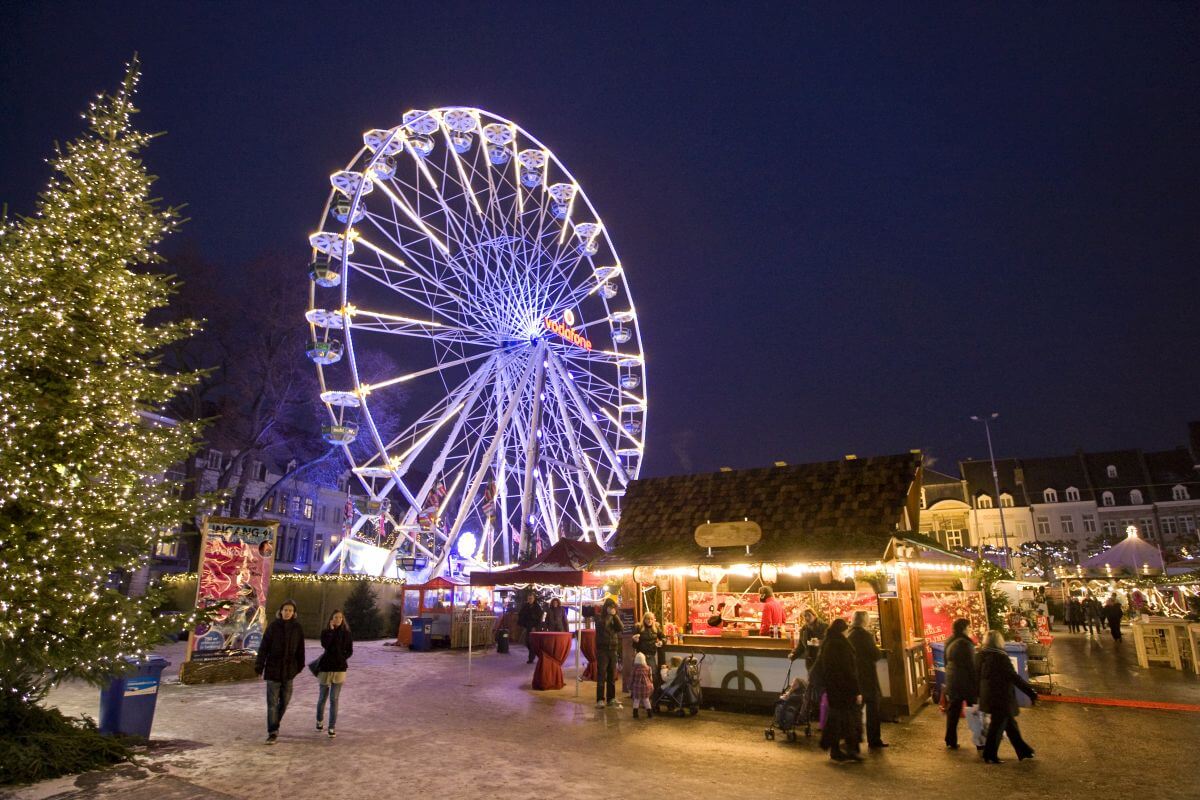 Weihnachtsmarkt in Maastricht Niederlande