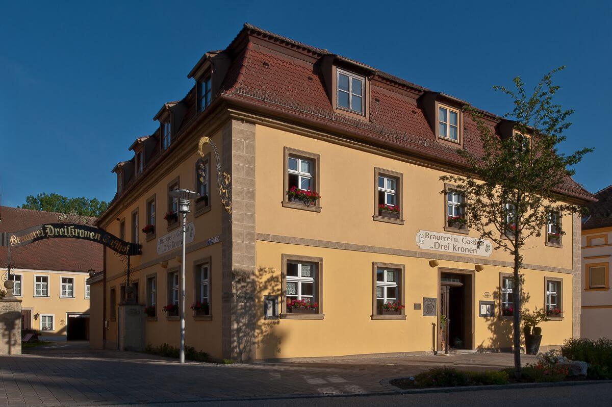 Außenansich Bierhotel Drei Kronen
