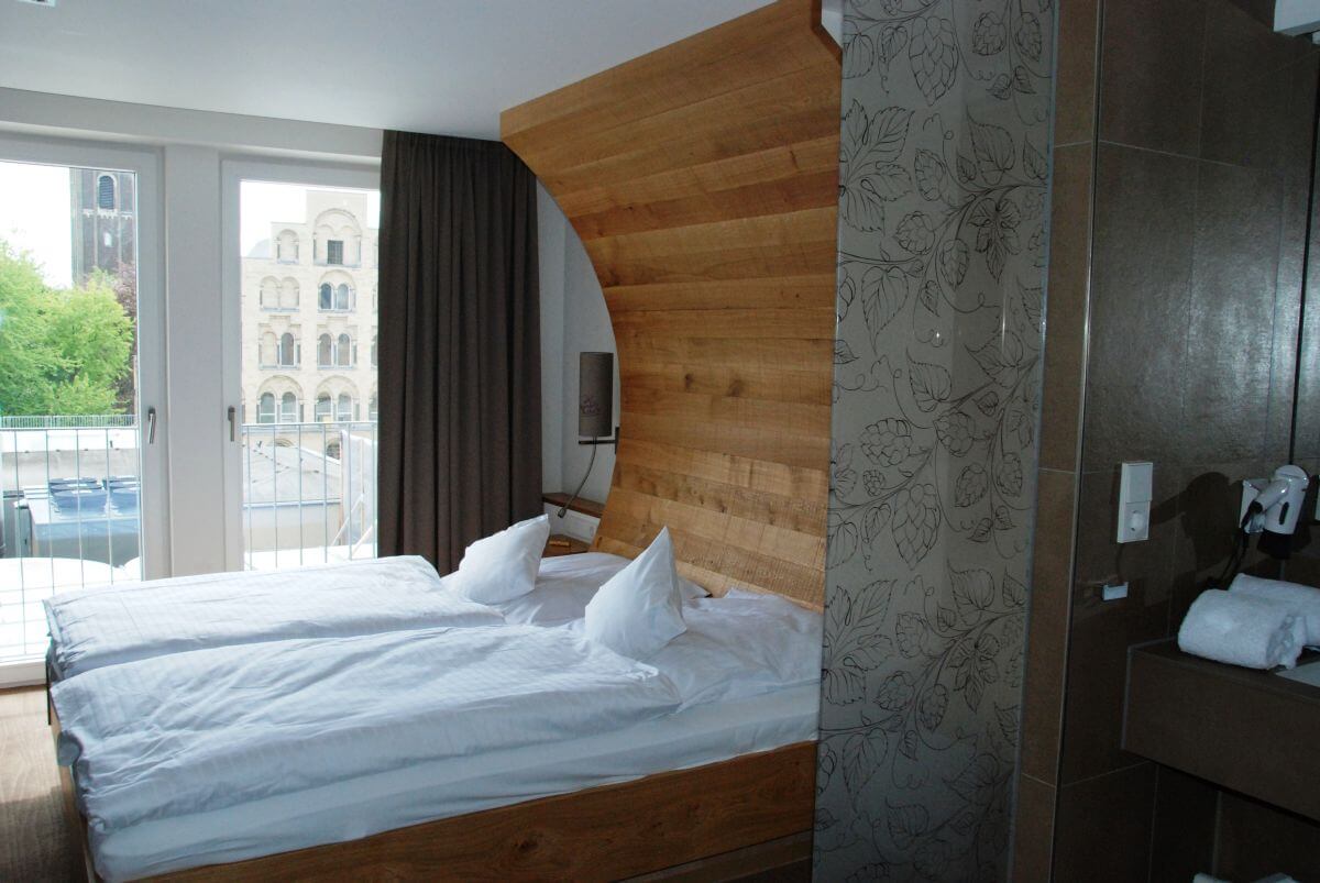 Hotel zur Malzmühle - Betten in Bierfassoptik