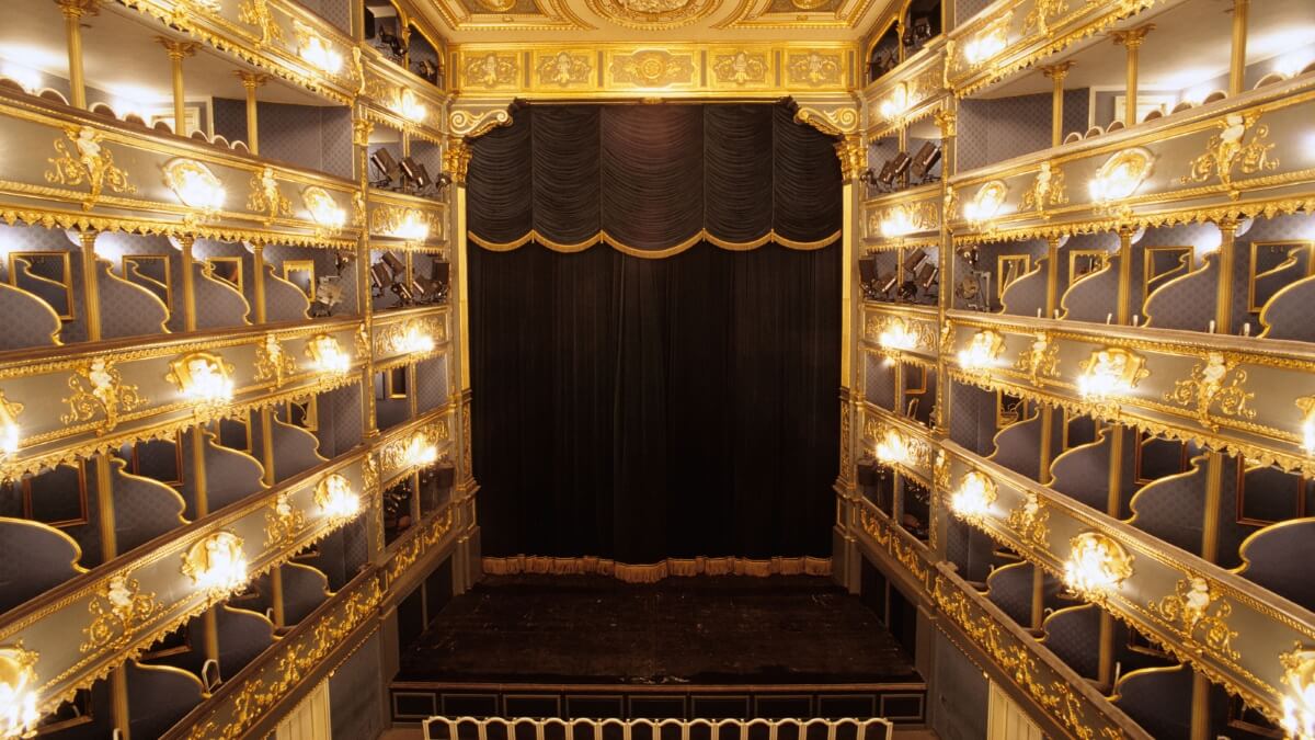Oper in Prag