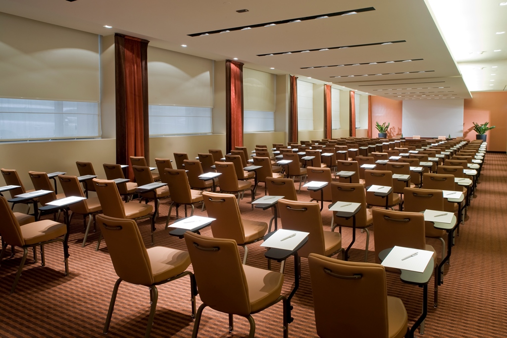 Starshotel Ritz Milano - cliccate e scopritelo su trivago!