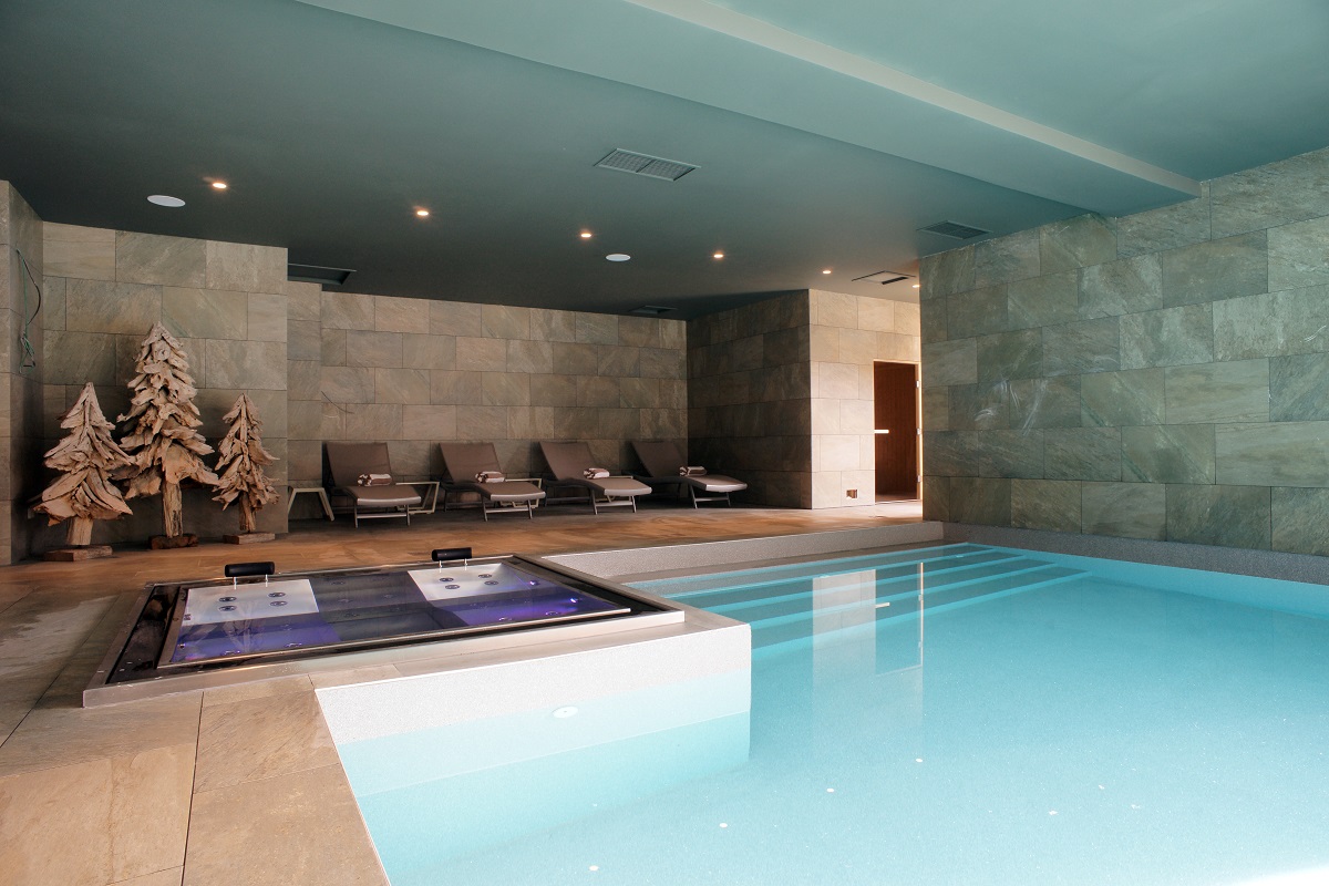 La piscina interna riscaldata dell’Hotel & SPA Alta Peyra - Fonte: @Alta Peyra Hotel & SPA