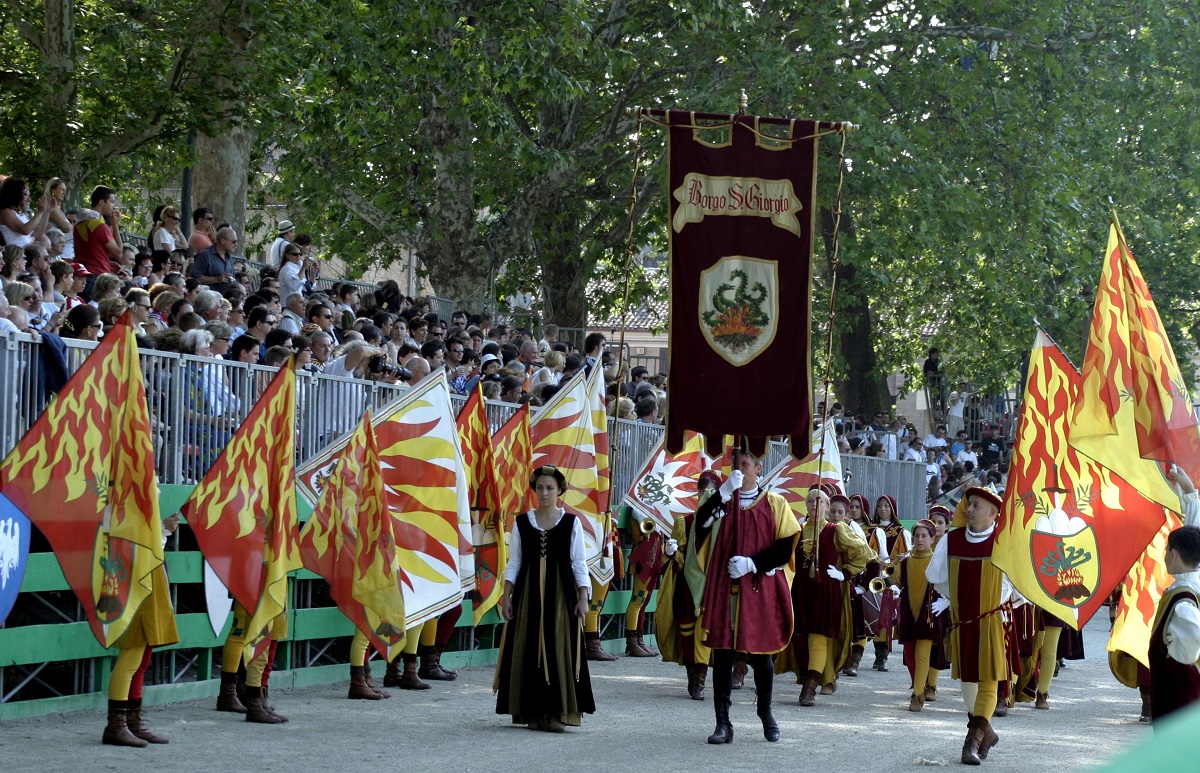 Palio in Piazza Ariostea, Ferrara