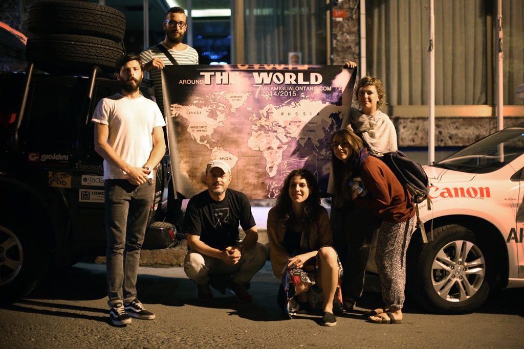 Il team © http://www.7milamiglialontano.com/