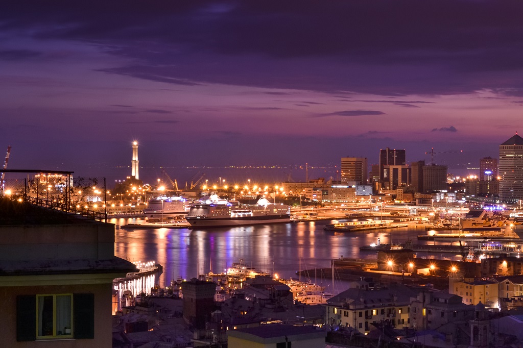 Genova - fotolia © avalon1973 - cliccate e scoprite Genova su trivago