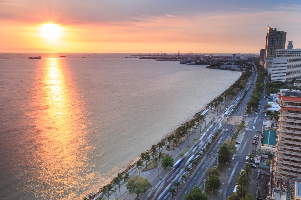 Tramonto a Roxas Boulevard