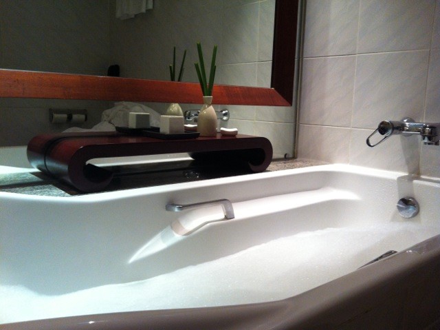 Después de un día ajetreado, un baño de burbujas en el Pullman G escapaz de reconstituir cuerpo y mente.