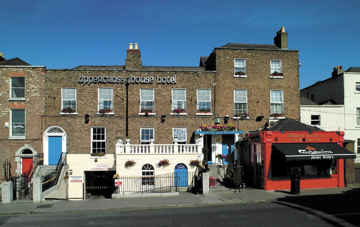 vuelta al mundo en 80 días Exterior del Uppercross House Hotel en Dublín (Irlanda)