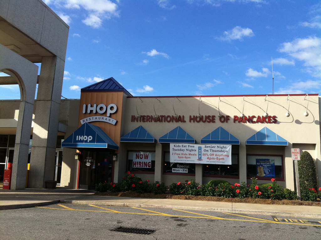 Escenarios 50 sombras de grey IHOP es una cadena de cafeterías en las que podrás encontrar un sinfín de variedades de tortitas.