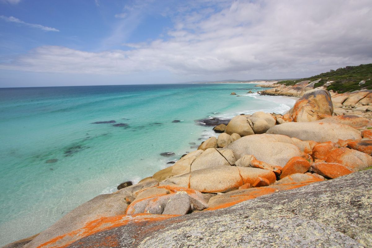 Hiking at the Bay of Fires, Tasmania