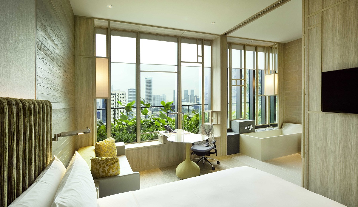Rooms_Deluxe King with Bathtub_Photo Credit; Patrick Bingham Hall