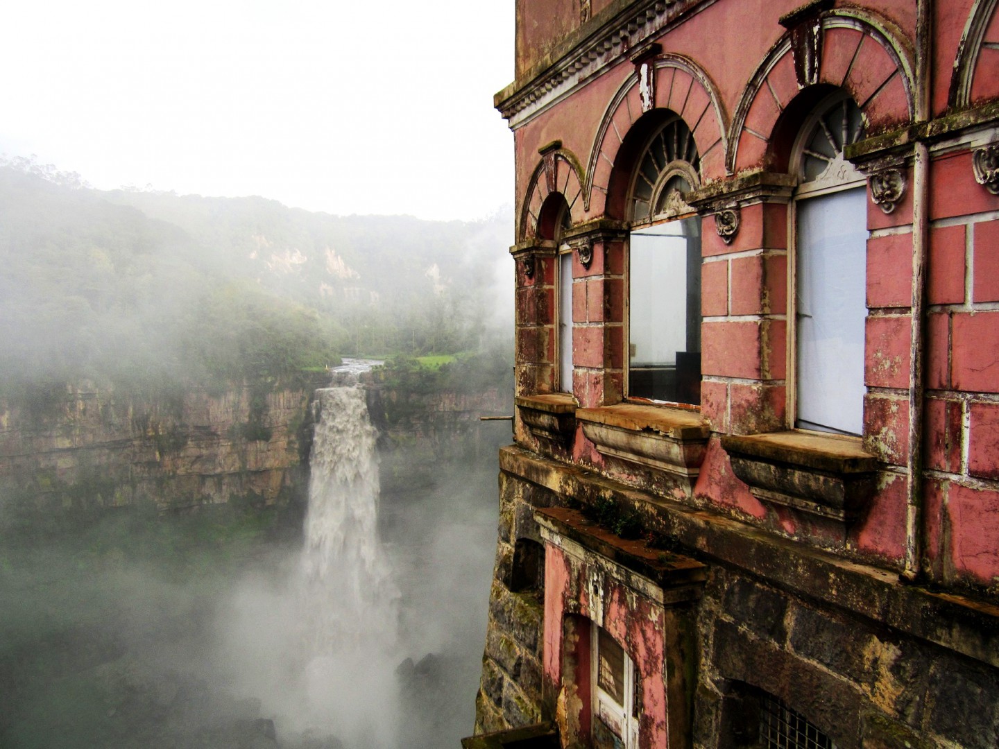 L'hôtel La chute de Tequendama vue de l'hôtel Del Salto