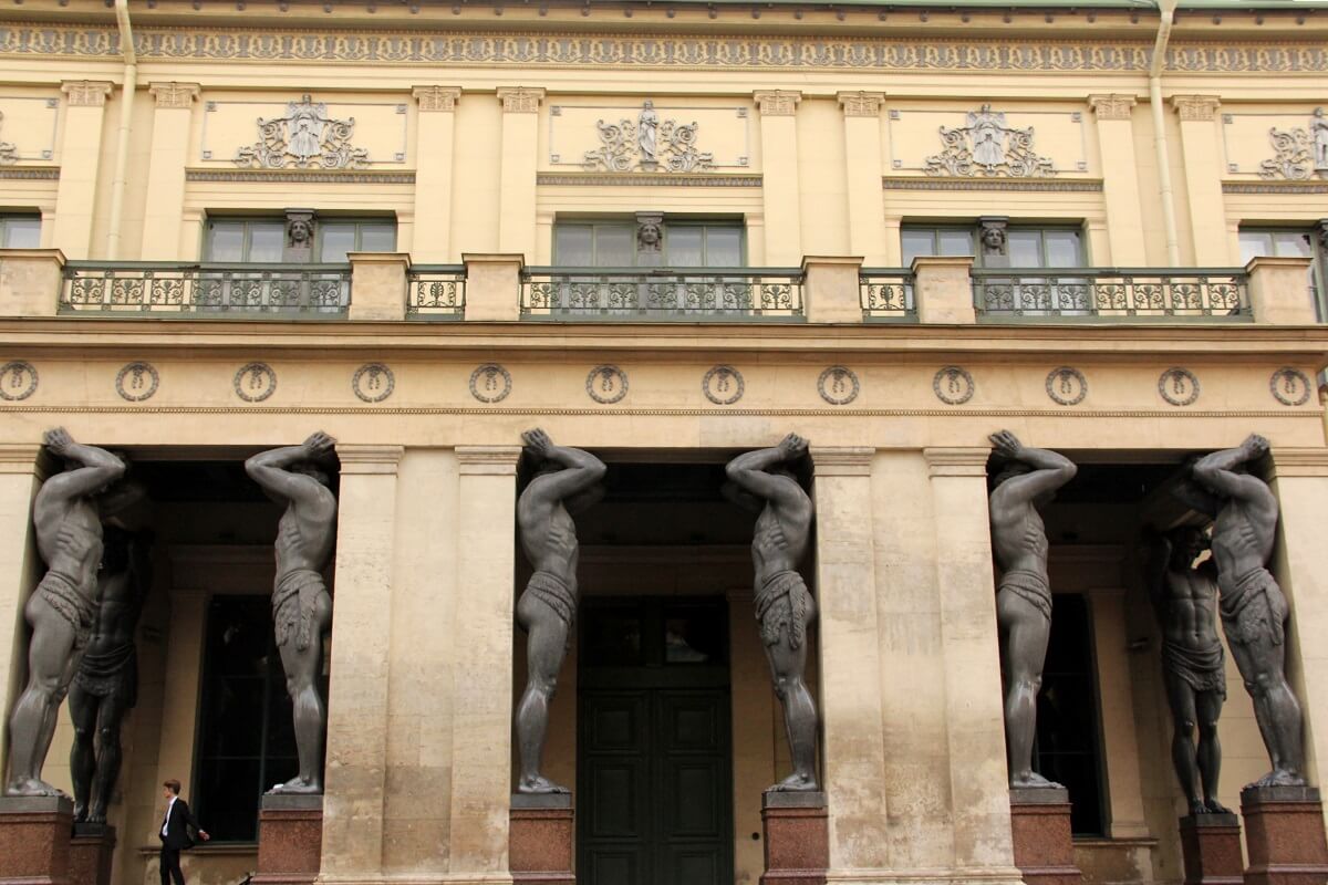 Entrée Entrée - Musée de l'Ermitage - Saint-Pétersbourg