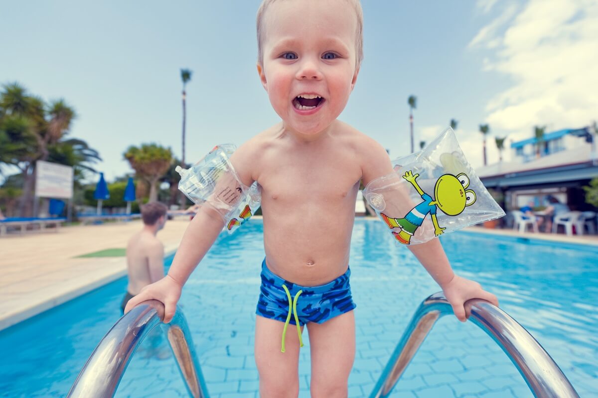 Enfant à l'hôtel © fetmano via Flickr