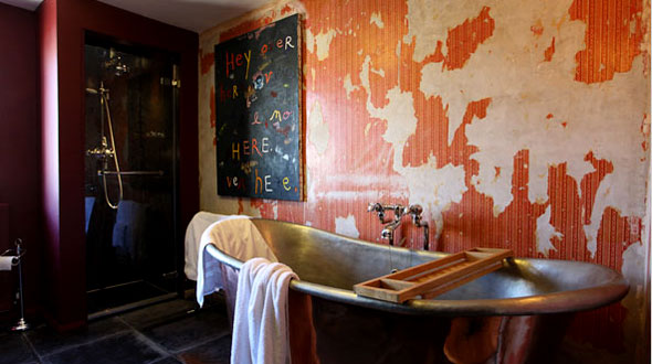 Rough-luxe-room8-bathroom-hipster-hotels