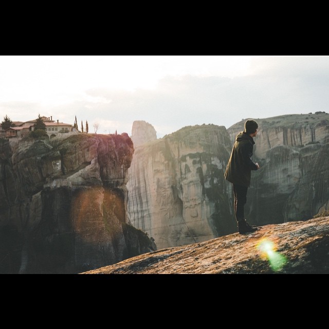 © leviluggen 266-insta-trivago Magazine-afieroma-sta-meteora-tou-marti