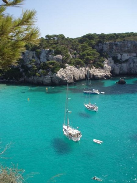 Cala Macarella Aussicht auf die Bucht von Cala Macarella