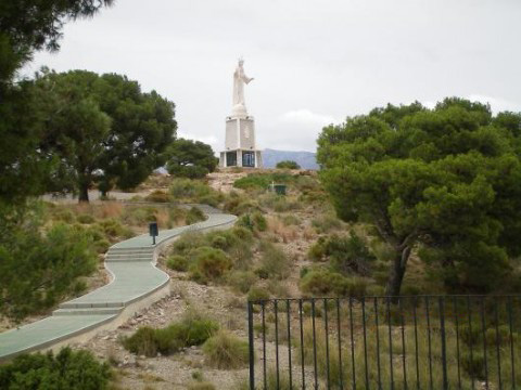 Jesusstatue in der Nähe vom Ort Totana