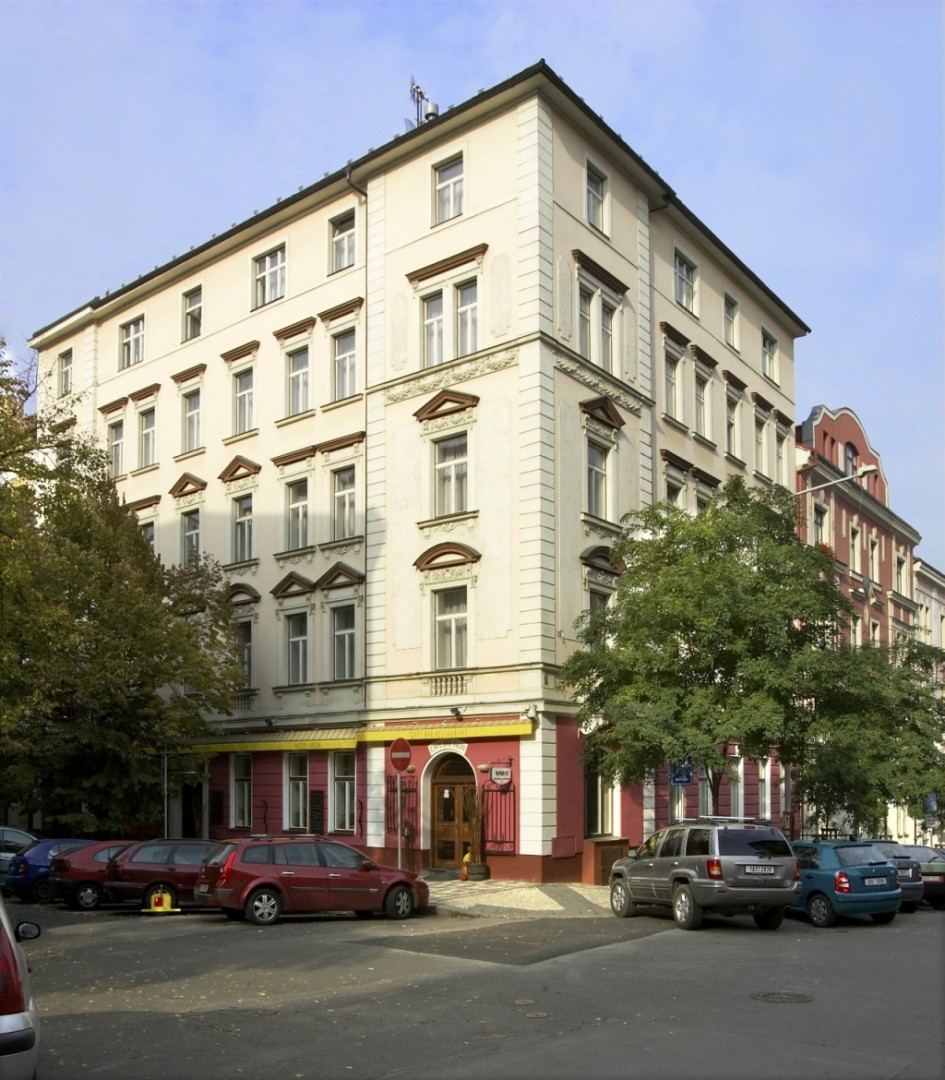 Hotel Boheme Aron