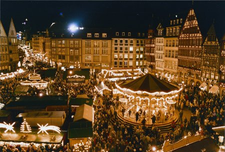 fra_view_klein Blick auf den Frankfurter Weihnachtsmarkt, Foto: Tourismus+Congress GmbH Frankfurt am Main