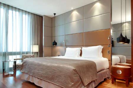 Die offen gestalteten Zimmer bieten einen tollen Blick auf Madrid