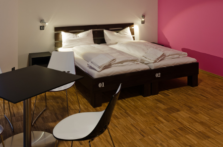 Eines der Doppelzimmer des Hostels.