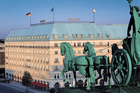 Das Hotel Adlon Kempinski in Berlin.