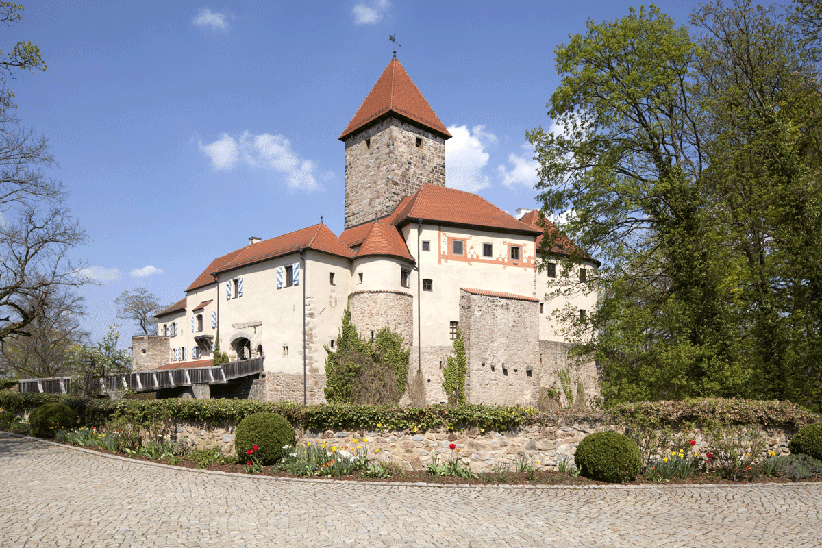 Außenansicht von Burg Wernberg
