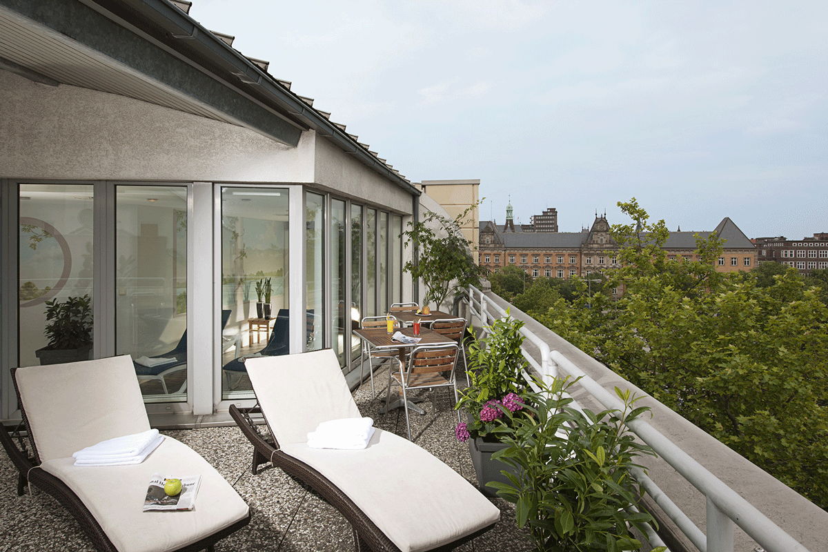 Dachterrasse des NH Hamburg City.